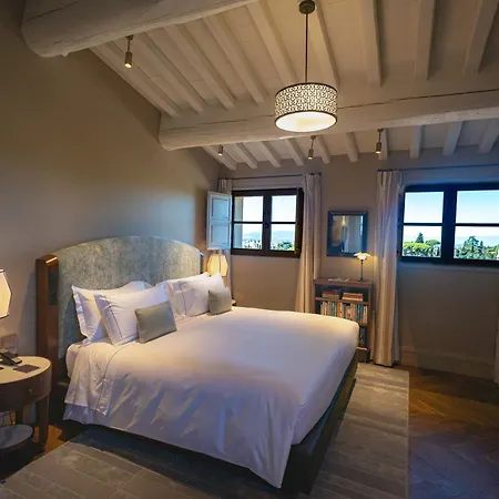 Hotel Borgo Pignano 5*